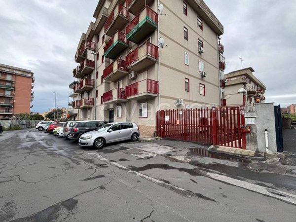 locale di sgombero in vendita a Catania in zona Cibali