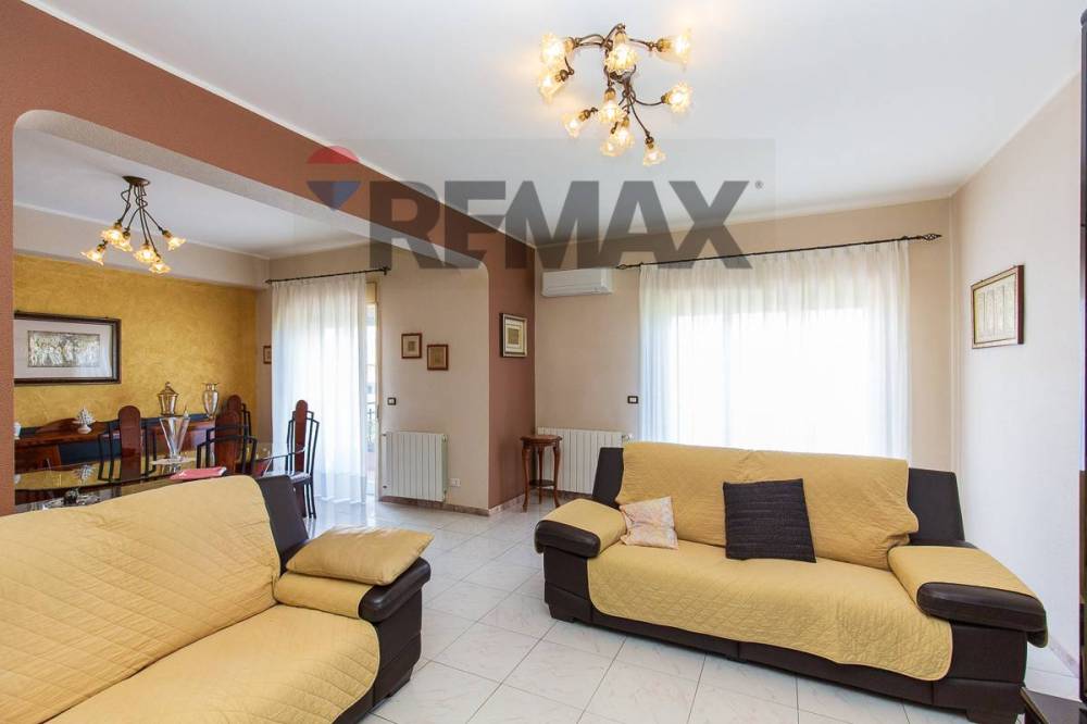 appartamento in vendita a Catania in zona Villaggio Sant'Agata