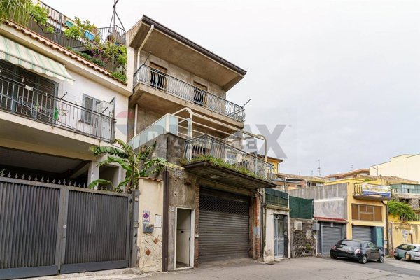 casa indipendente in vendita a Catania in zona Ognina