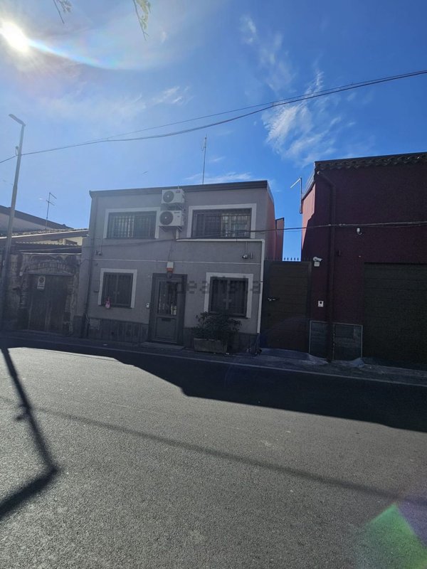 casa indipendente in vendita a Catania in zona Nesima