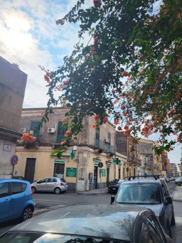 appartamento in vendita a Catania in zona Picanello