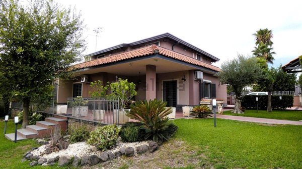 casa indipendente in vendita a Catania
