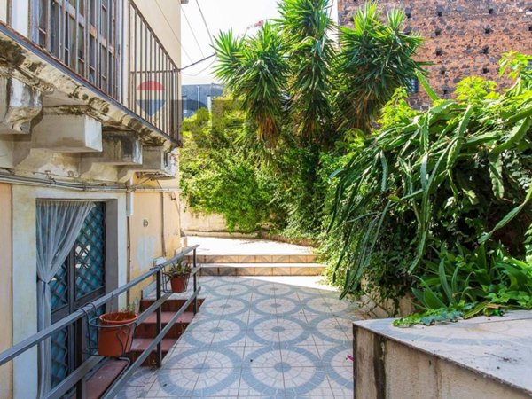 appartamento in vendita a Catania in zona Centro Storico