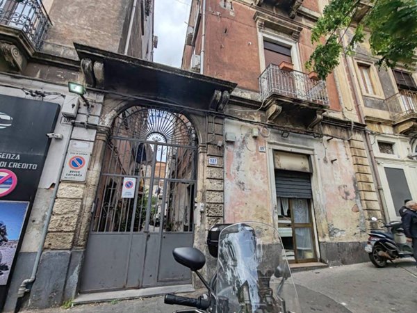 negozio in vendita a Catania in zona Centro Storico