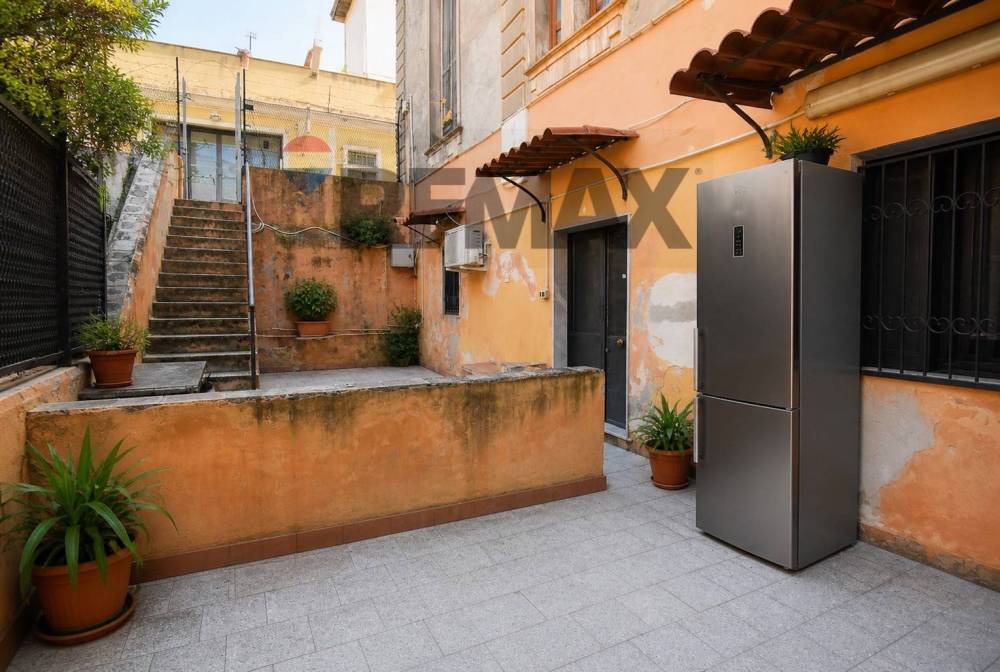 casa indipendente in vendita a Catania in zona Centro Storico