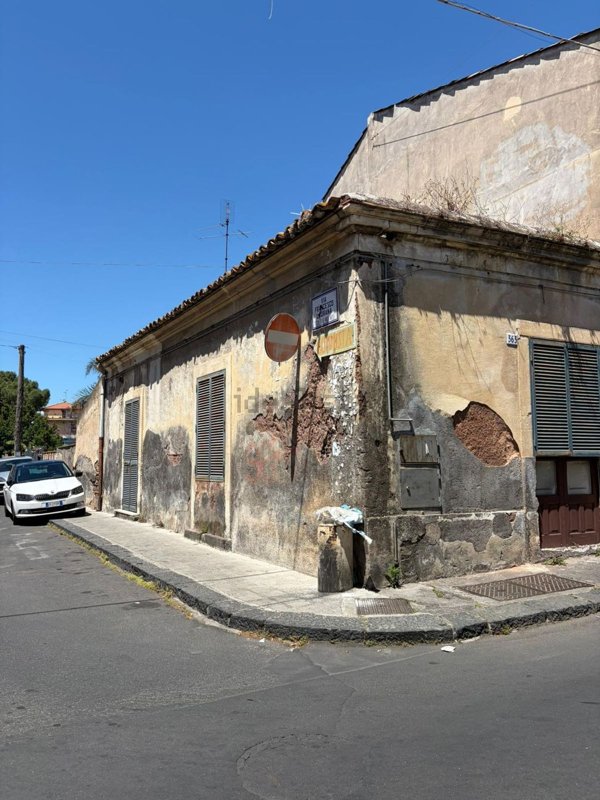 casa indipendente in vendita a Catania in zona Barriera del Bosco