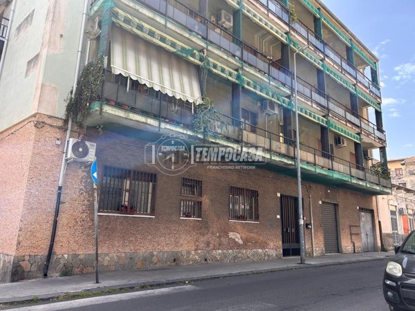 appartamento in vendita a Catania in zona Picanello