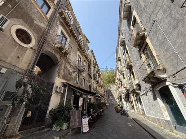 appartamento in vendita a Catania in zona Centro Storico