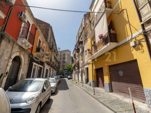 appartamento in vendita a Catania in zona Centro Storico