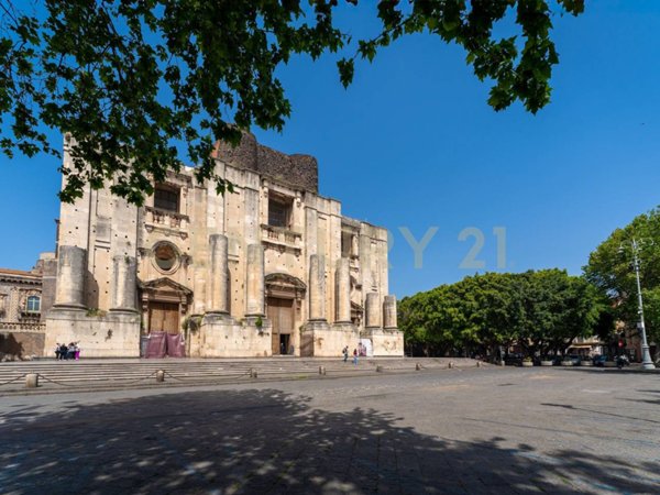 appartamento in vendita a Catania in zona Centro Storico