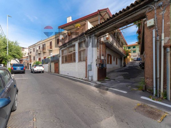 casa indipendente in vendita a Catania in zona Trappeto