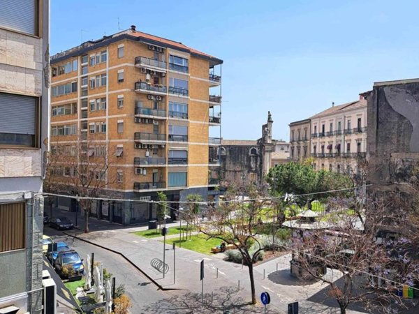 ufficio in vendita a Catania in zona Centro Storico