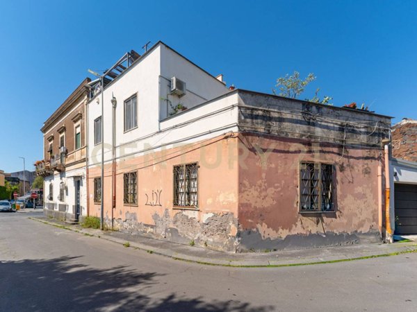 appartamento in vendita a Catania in zona Picanello