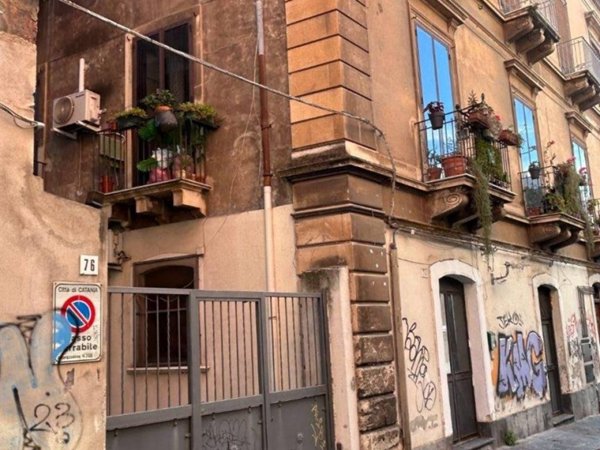 appartamento in vendita a Catania in zona Centro Storico