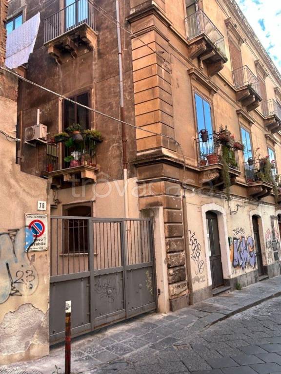 appartamento in vendita a Catania in zona Centro Storico