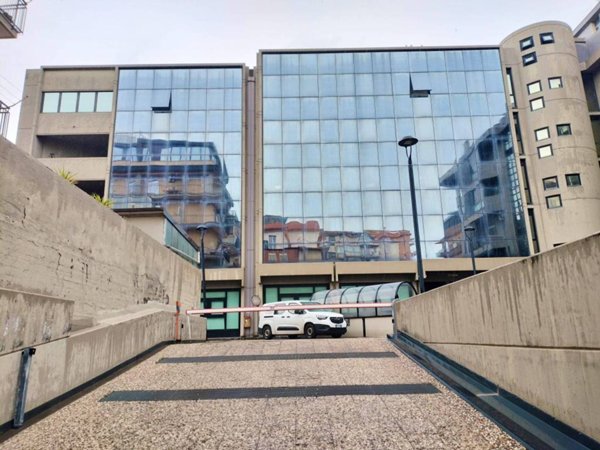 locale commerciale in vendita a Catania in zona Picanello