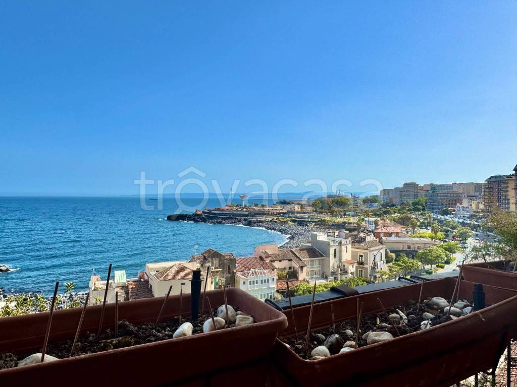 appartamento in vendita a Catania in zona Ognina
