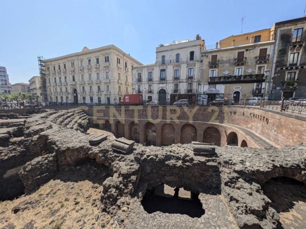 negozio in vendita a Catania in zona Centro Storico