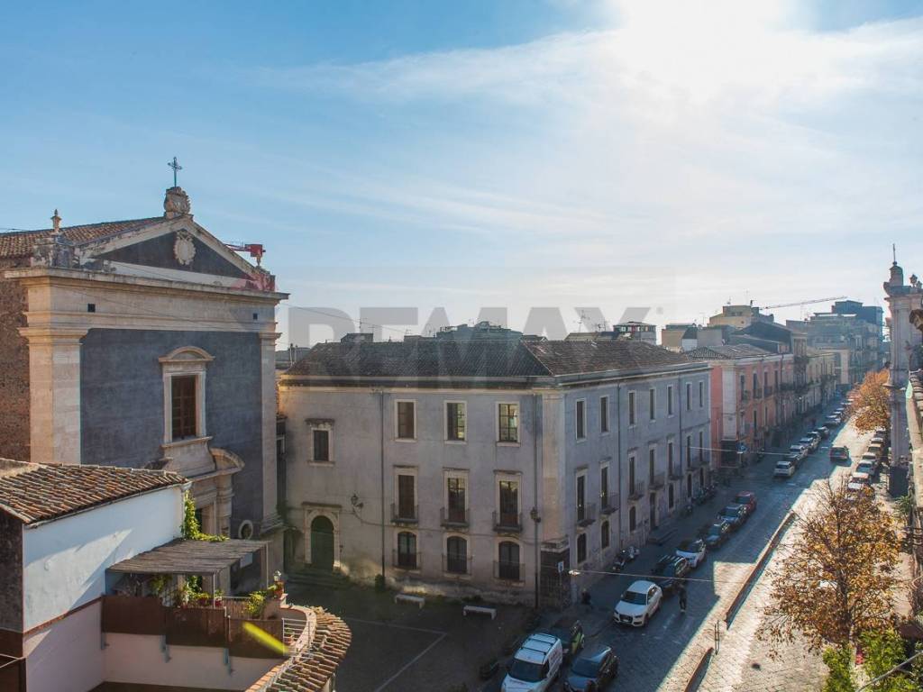 appartamento in vendita a Catania in zona Centro Storico