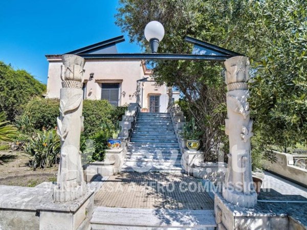 casa indipendente in vendita a Catania
