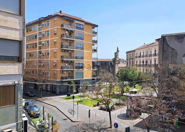 ufficio in vendita a Catania in zona Centro Storico