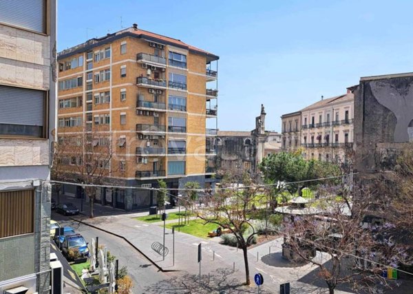 ufficio in vendita a Catania in zona Centro Storico