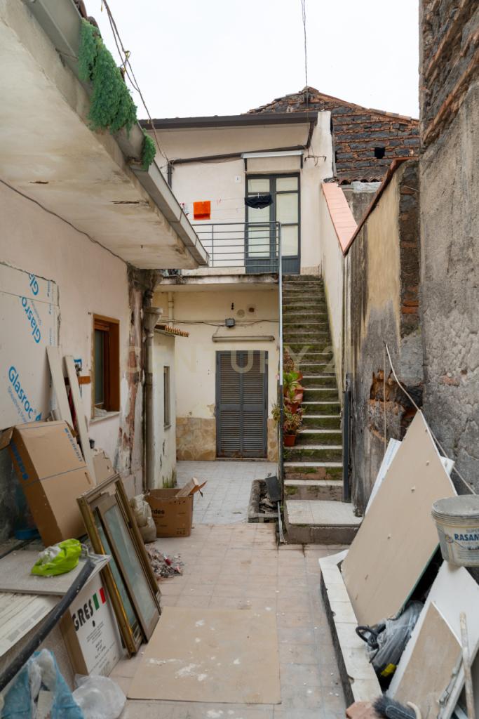 appartamento in vendita a Catania in zona Centro Storico