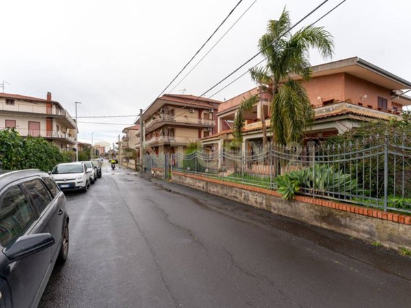 casa indipendente in vendita a Catania