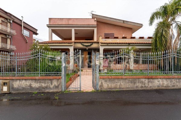 casa indipendente in vendita a Catania