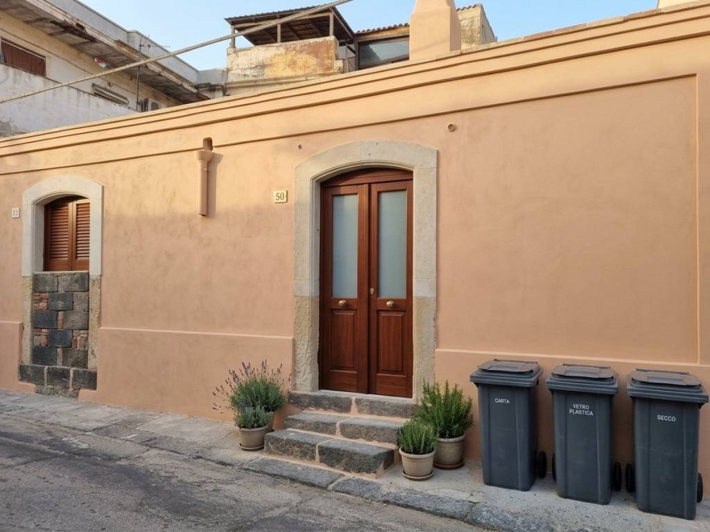 casa indipendente in vendita a Catania