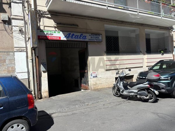 locale di sgombero in vendita a Catania in zona Picanello