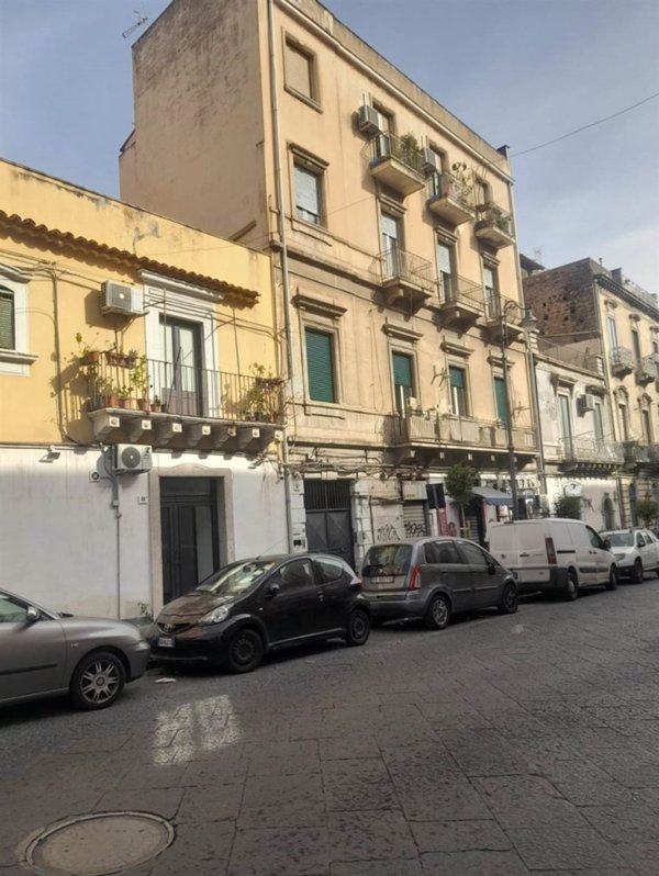 negozio in vendita a Catania in zona Centro Storico