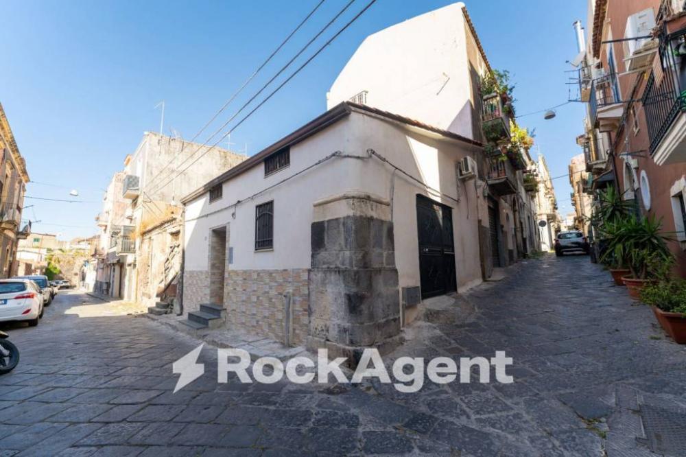 appartamento in vendita a Catania in zona Centro Storico