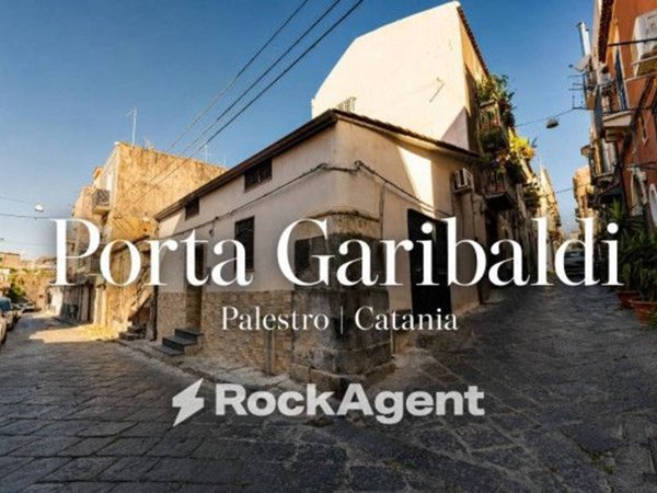 appartamento in vendita a Catania in zona Centro Storico