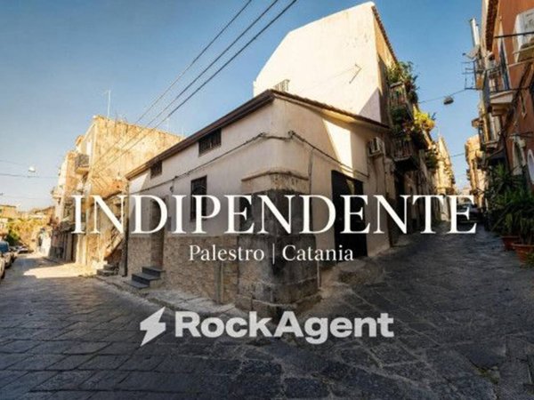appartamento in vendita a Catania in zona Centro Storico