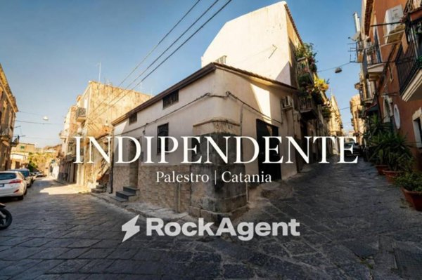 appartamento in vendita a Catania in zona Centro Storico