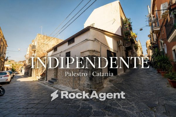 appartamento in vendita a Catania in zona Centro Storico