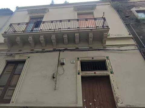 casa indipendente in vendita a Catania in zona Centro Storico