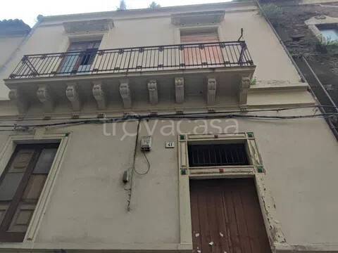 casa indipendente in vendita a Catania in zona Centro Storico