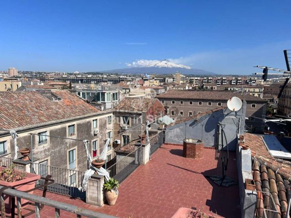 appartamento in vendita a Catania in zona Centro Storico