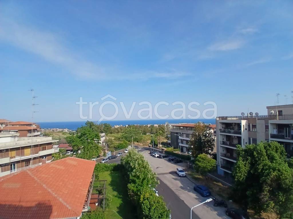 appartamento in vendita a Catania in zona Canalicchio