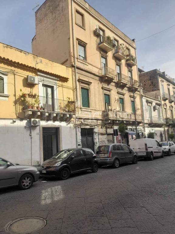 negozio in vendita a Catania in zona Centro Storico