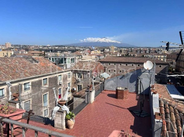 appartamento in vendita a Catania in zona Centro Storico