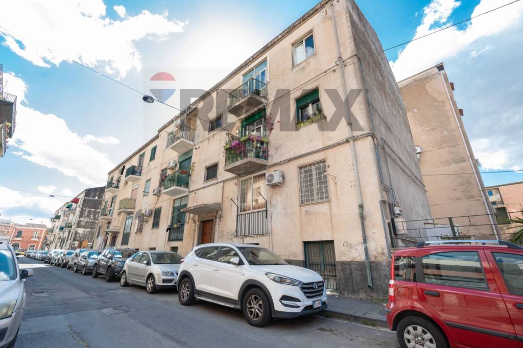 appartamento in vendita a Catania in zona Picanello