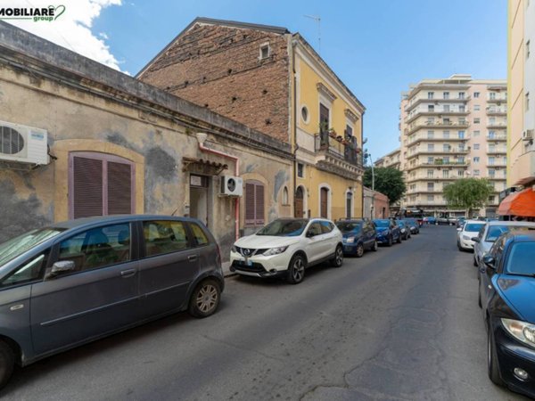 appartamento in vendita a Catania in zona Picanello