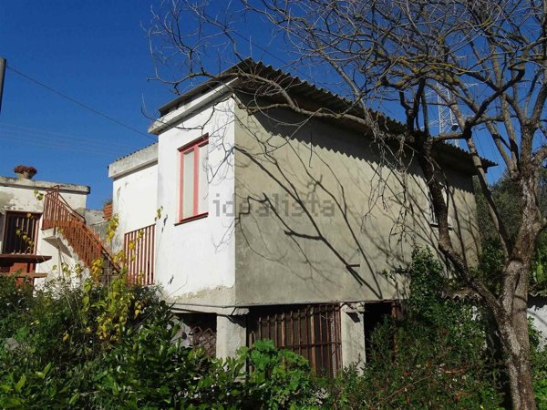 casa semindipendente in vendita a Catania