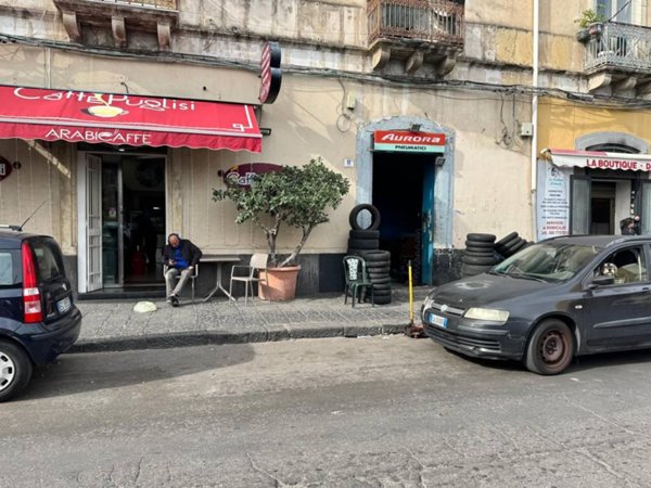 negozio in vendita a Catania in zona Centro Storico