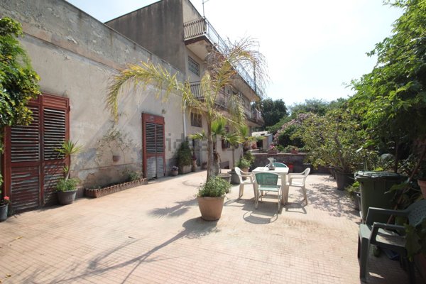 casa indipendente in vendita a Catania