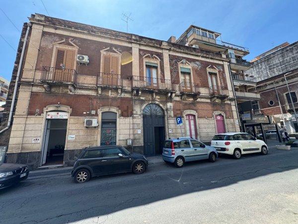 appartamento in vendita a Catania in zona Picanello