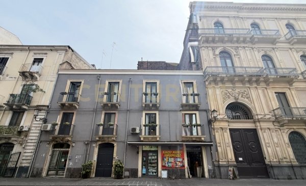 negozio in vendita a Catania in zona Centro Storico